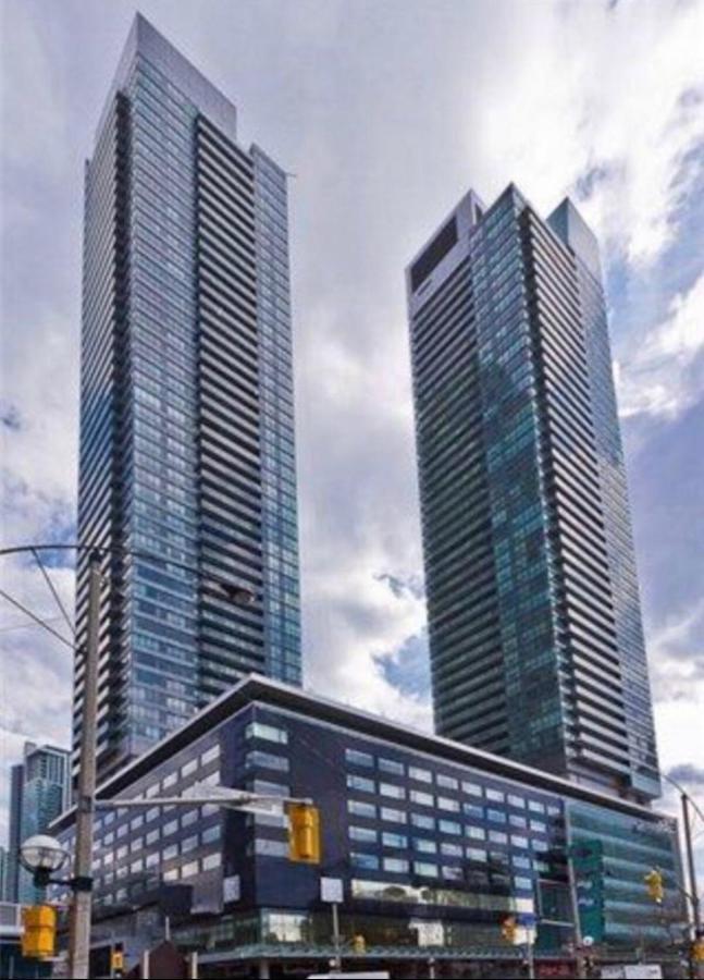 Beautiful Unit In Heart Of Downtown Toronto Apartamento Exterior foto
